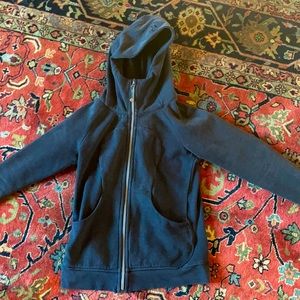 Classic Lulu Lemon Scuba Hoody, black. In great condition, hardly worn.